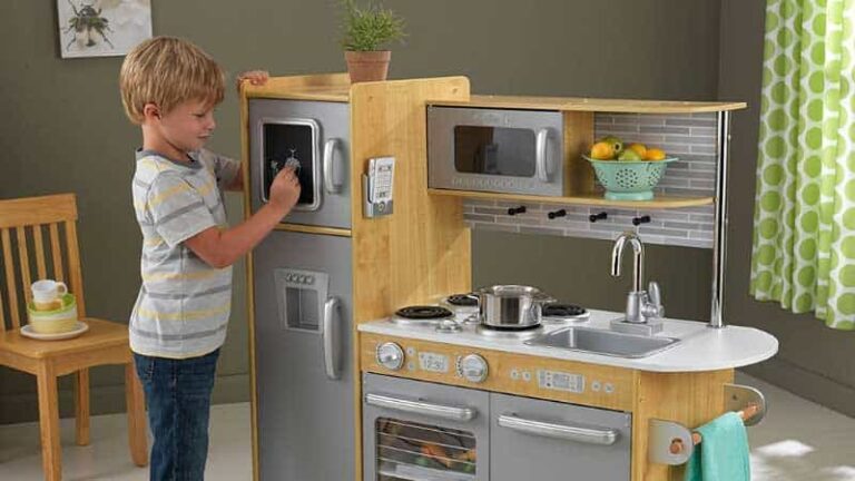 Cuisine jouet pour enfant : guide d'achat pour choisir le bon modèle