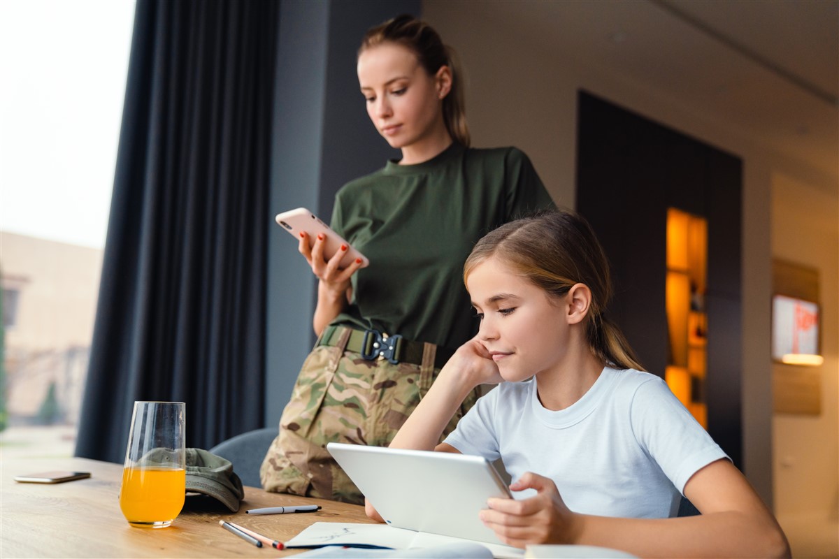 surveiller le téléphone portable de son enfant